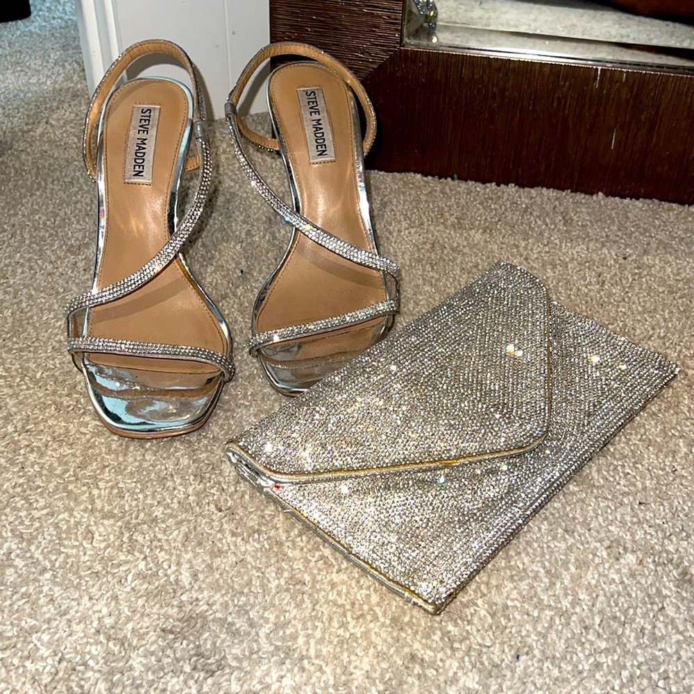 Steve Madden Pumps with matching clutch